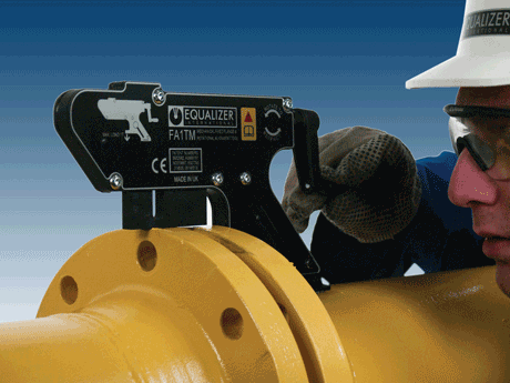 FA1Tm Flange Alignment Tool The FA1Tm Flange Aligning Tool is a handheld tool designed to be a safe alternative to traditional flange aligning practices.